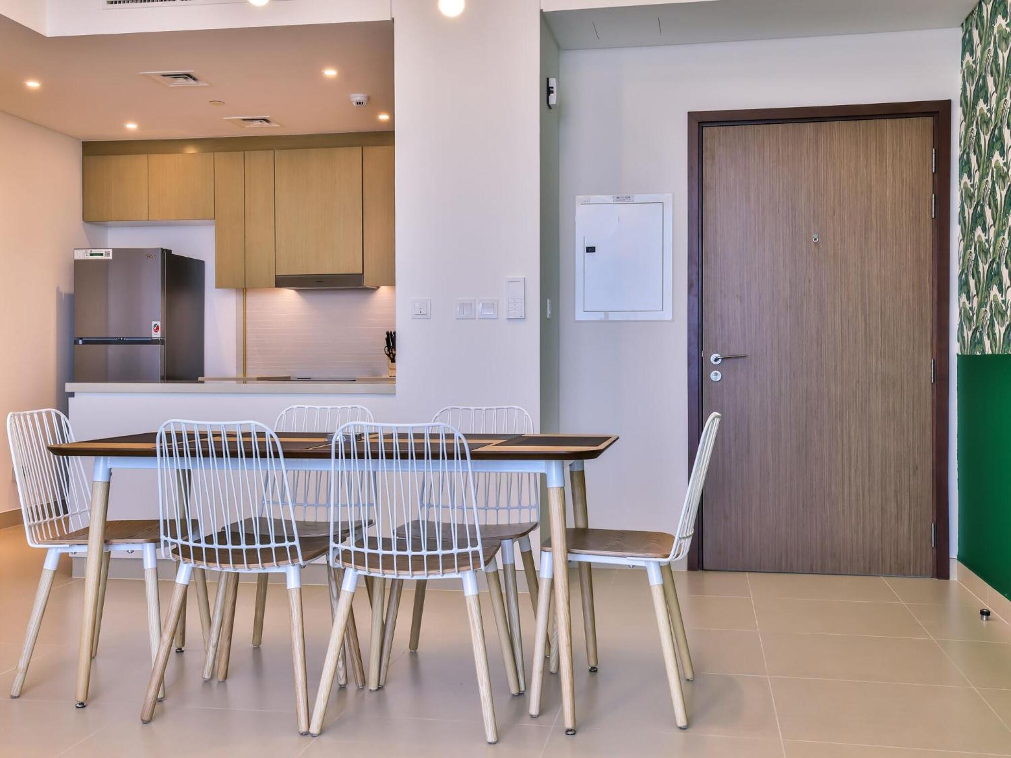 Luxurious Apartments Dubai Marina Views Pool Gym By Sojo Stay Exterior photo